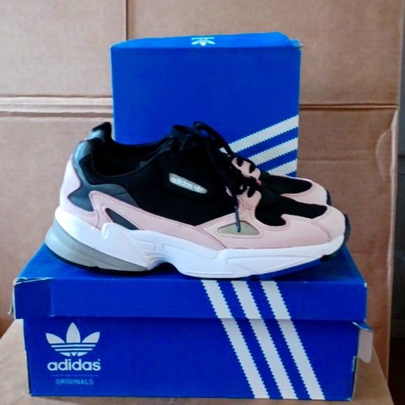 Adidas Falcon - Picture 3 of 3